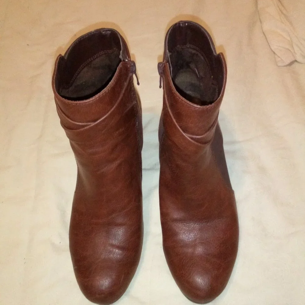A2 by Aerosoles Heeled Ankle Boots - Picture 5 of 5